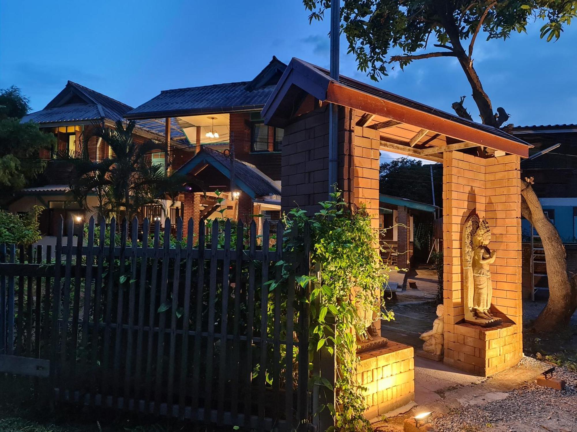 Ferienwohnung Tepbunthomhouse Ayutthaya Exterior foto